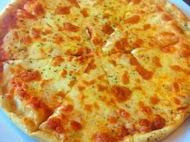 Roumi Cheese Pizza