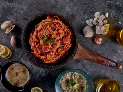 Spaghetti With Red Sauce And Olive Oil