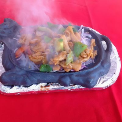 Chicken In Sizzling Hot Platter