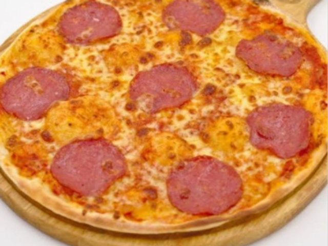 Salami Pizza
