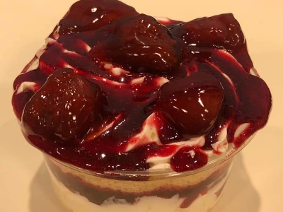Konafa Strawberry Cup