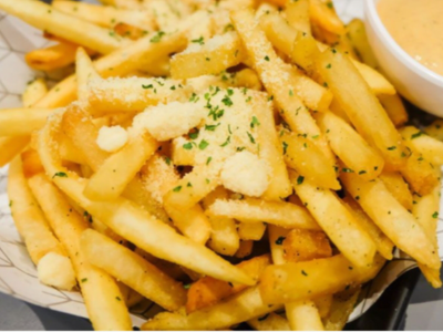 French Fries With Roumi Cheese Sandwich