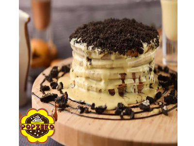 White Chocolate With Oreo Pancake