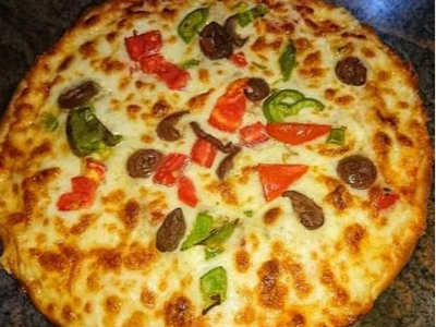 Medium Oriental Sausage Pizza