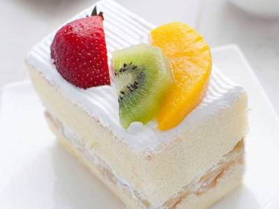 Cream Gateau With Fruits