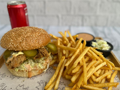 Crunchy Chicken Burger Sandwich Meal