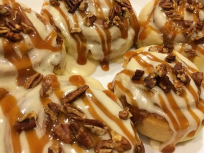 Pecan Caramel Cinnamon Bites Box - 12 Pieces
