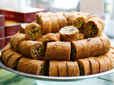 Red Ballouria Konafa