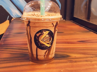 Snickers Chocolate Milkshake