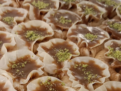 Caramel Wardat Baklava