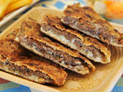 Hawawshi With Cheddar Cheese