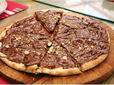 Nutella Chocolate Pizza