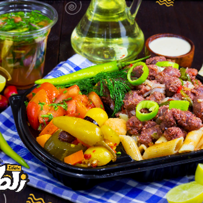 مكرونة زلطة سجق شرقي
