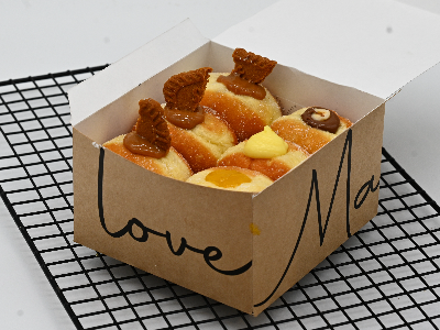 Mix Lotus Dounts Box - 6 Pieces