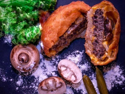 Volcano Beef Burger Sandwich - 130 Gm