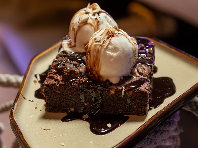 Brownies With Ice Cream