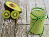 Avocado With Kiwi Smoothie