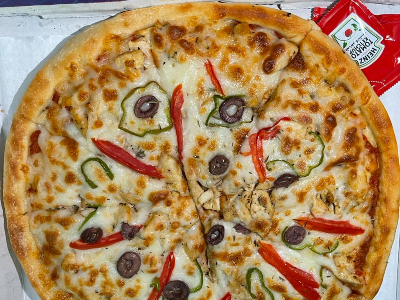 Garlic Chicken Pizza