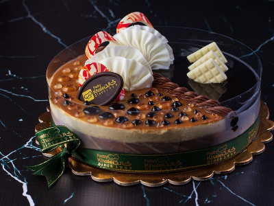 Half chocolate french tart with caramel