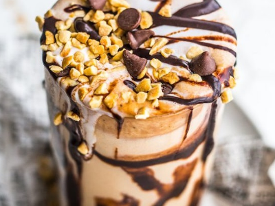 Snickers Chocolate Milkshake