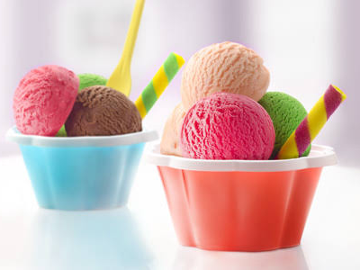 2 medium cup ice cream and 2 medium cups for free
