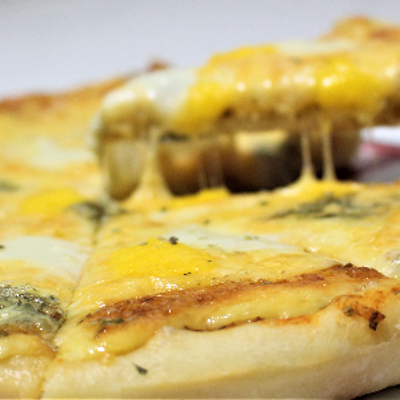 Quattro Formaggi Pizza