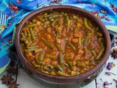 Mix Vegetables With Meat Pottery Casserole