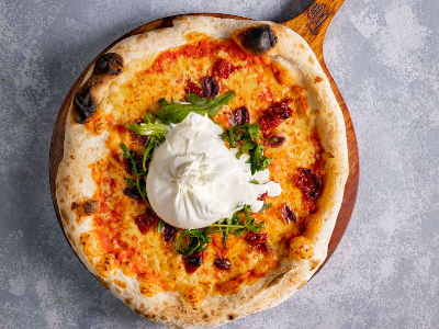 Pipa Forno With Burrata Cheese Pizza