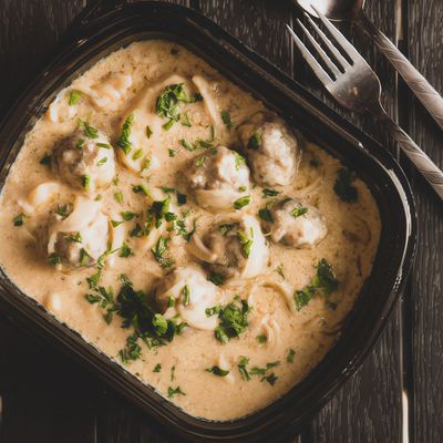 طاجن لحم كفتة مع طحينة وأرز