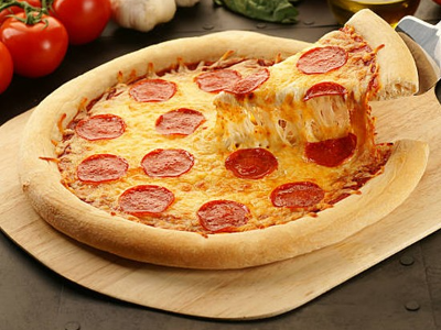 Salami Pizza
