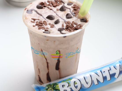 Bounty Chocolate Milkshake