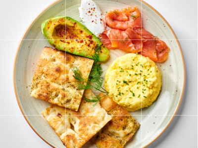 Scrambled Eggs With Toast Bread