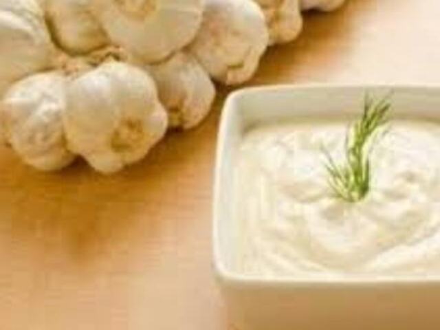 Garlic Dip Salad