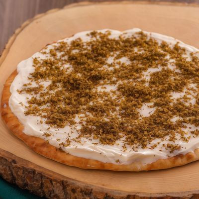مناقيش لبنة وزعتر