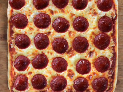 Salami Pizza