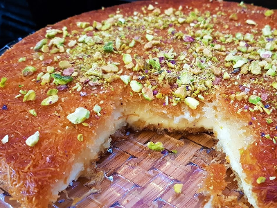 Crunchy Konafa With Milk