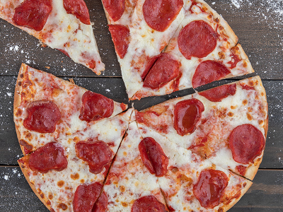 Salami Pizza