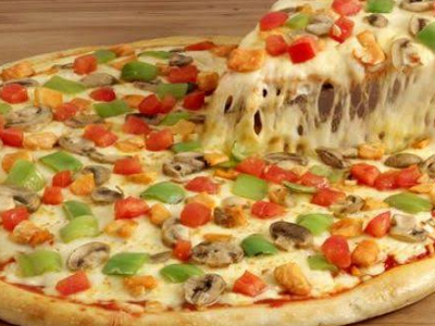 Alexandrian Sausage Italian Pizza
