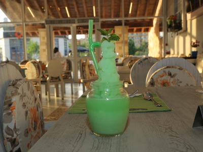 Iced Lemon With Mint Juice