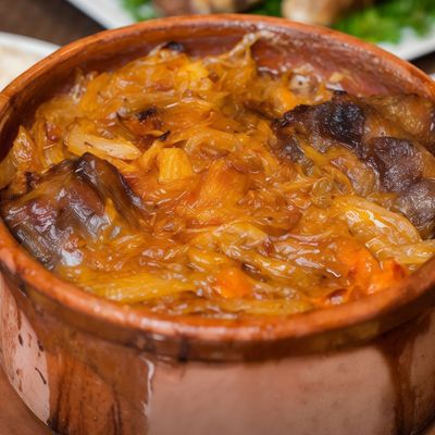 Meat With Onions And Carrots Casserole