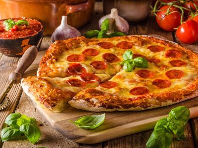 Salami Pizza