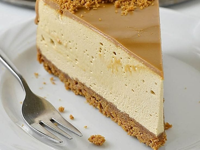 Cheesecake With Caramel Sauce