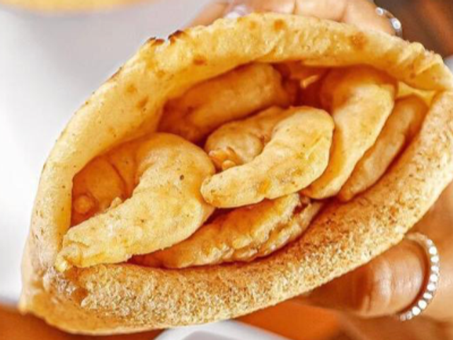 Medium Shrimp Baladi Sandwich