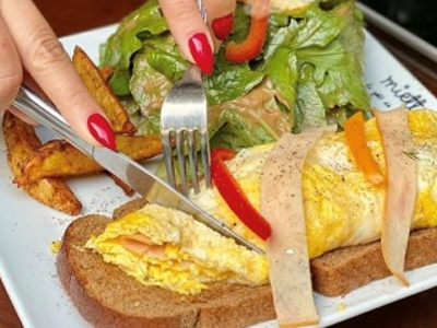 Omelette Smoked Turkey