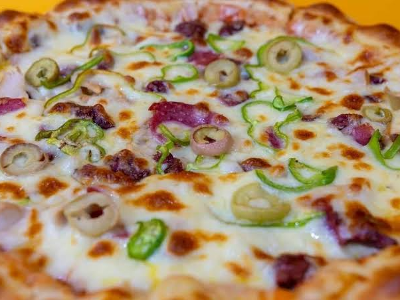 Pastrami Italian Pizza