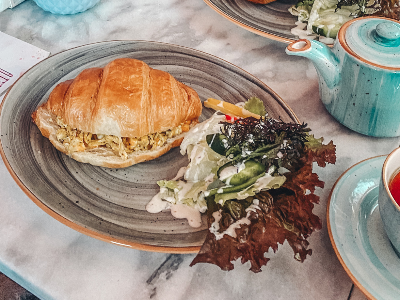 Omelette Cheese Croissant