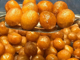 Zalabia With Honey
