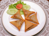 Meat Sambousek 5 Pieces