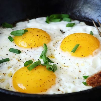 طبق بيض عيون كبير