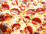 Large Pepperoni Pizza